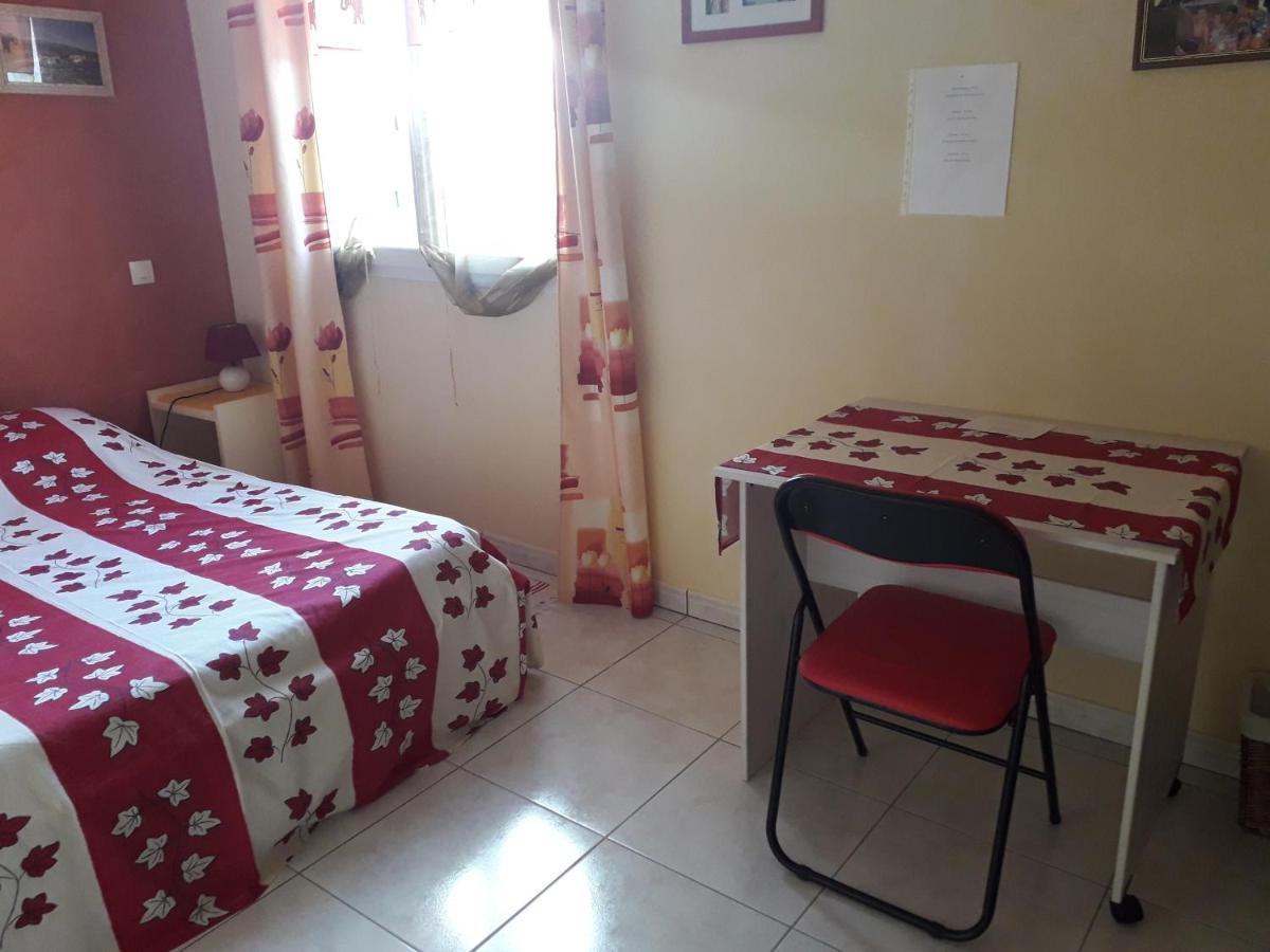 Bed and Breakfast Lauriers Roses Puisserguier Экстерьер фото